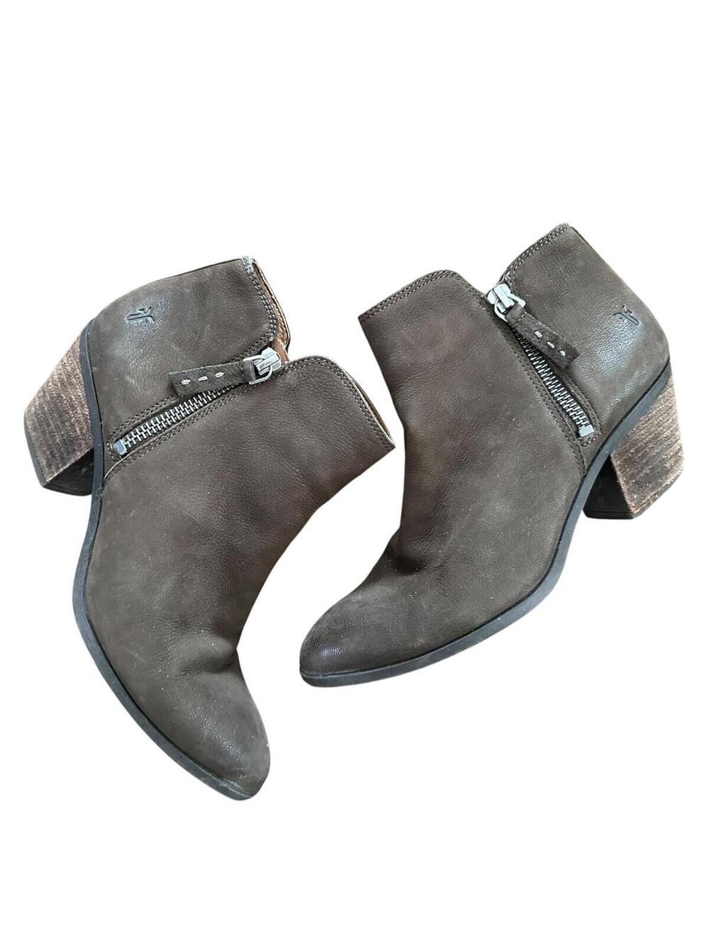 Frye ankle boot 6.5